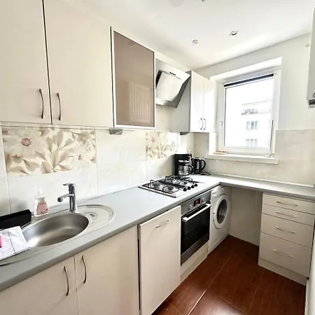 Ohmyhome-Zlota View Apartment Warszawa Eksteriør bilde