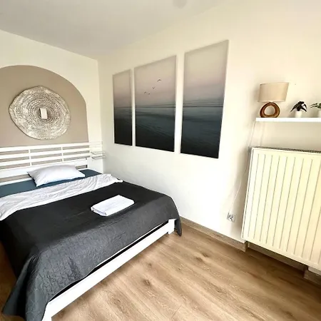Ohmyhome-Zlota View Apartment Warszawa Eksteriør bilde