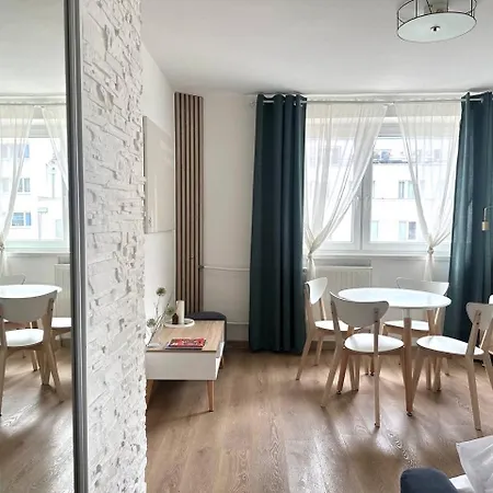 Ohmyhome-Zlota View Apartment Warszawa Eksteriør bilde