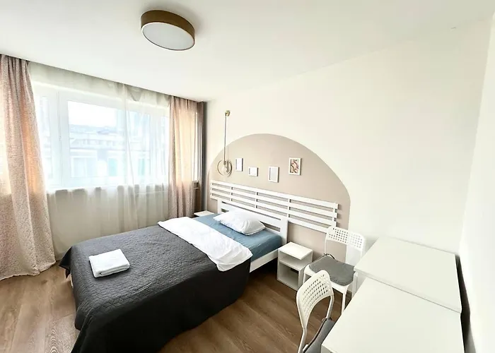 Ohmyhome-Zlota View Apartment